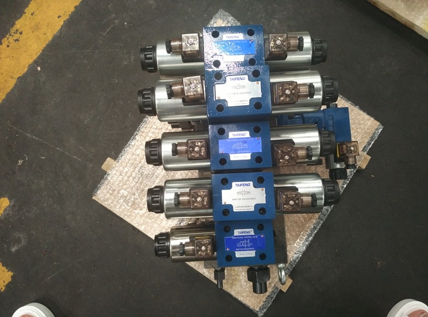 山东泰丰供应500T折弯机插装阀WC67Y-500TFCV